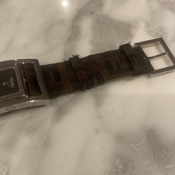 Fendi Watch - Picture 4 of 8